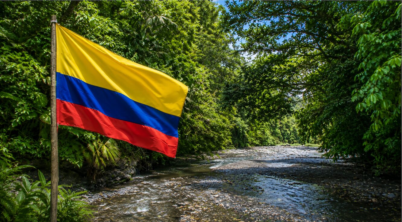 Quebrada La Cristalina, en la Serranía de las Quinchas. Imagen editada.